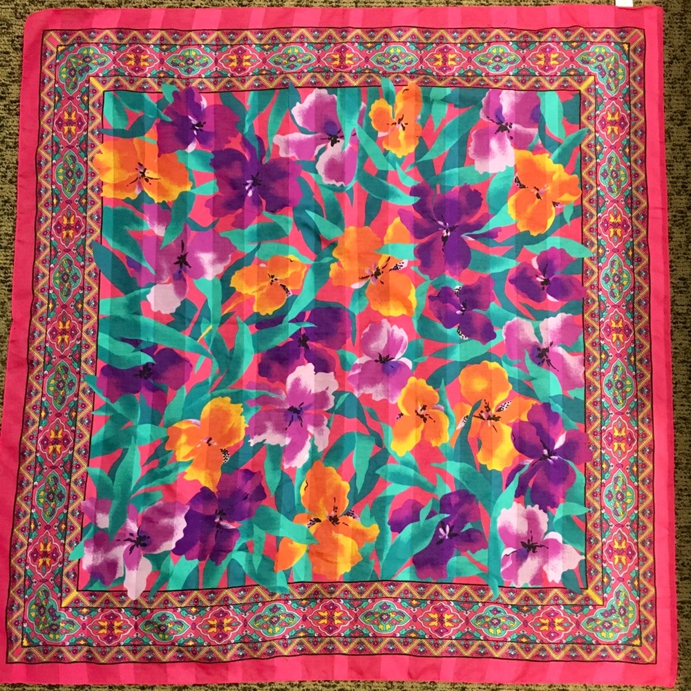 Berkshire Scarf/ Square